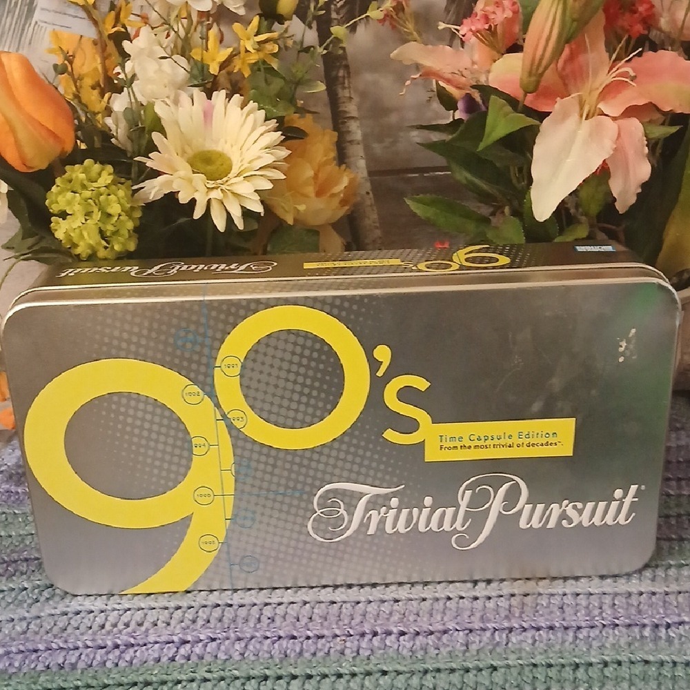 90's Trivia Pursuit Time Capsule Edition Tin